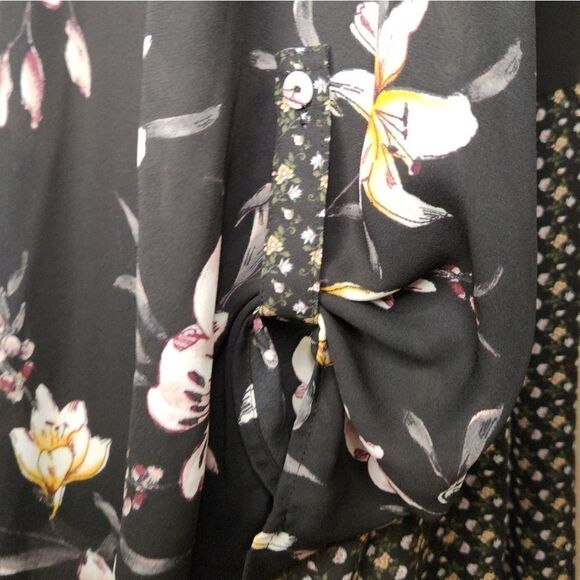 Daniel Rainn floral top - Picture 6 of 8